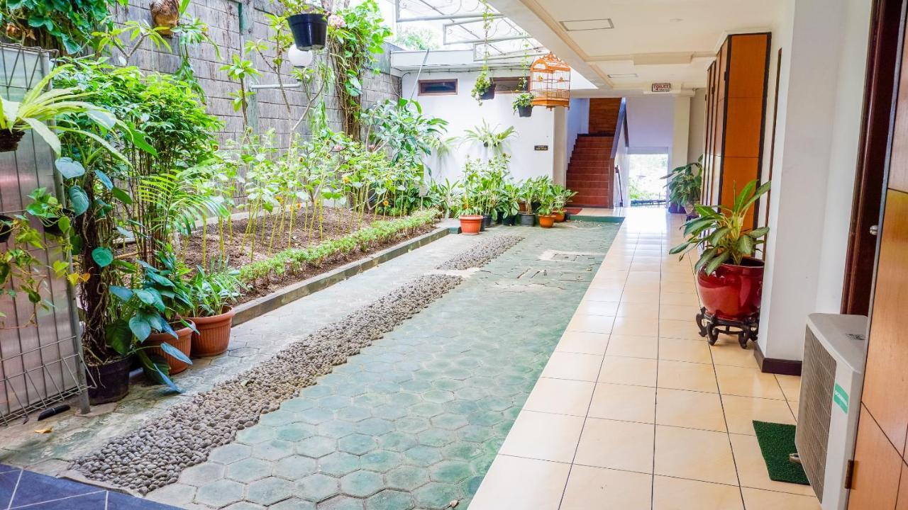 Capital O 1616 Setiabudhi Indah Hotel Bandung Exterior foto